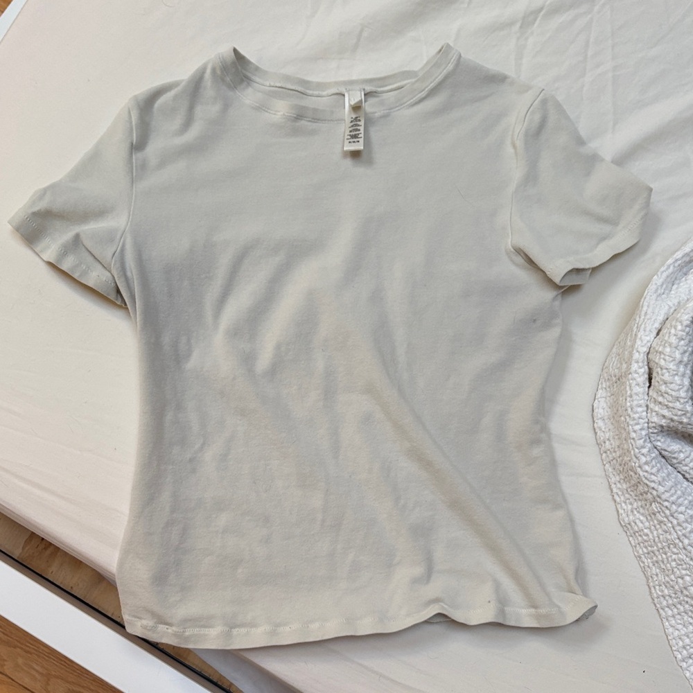 SKIMS Cream Short Sleeve Tee